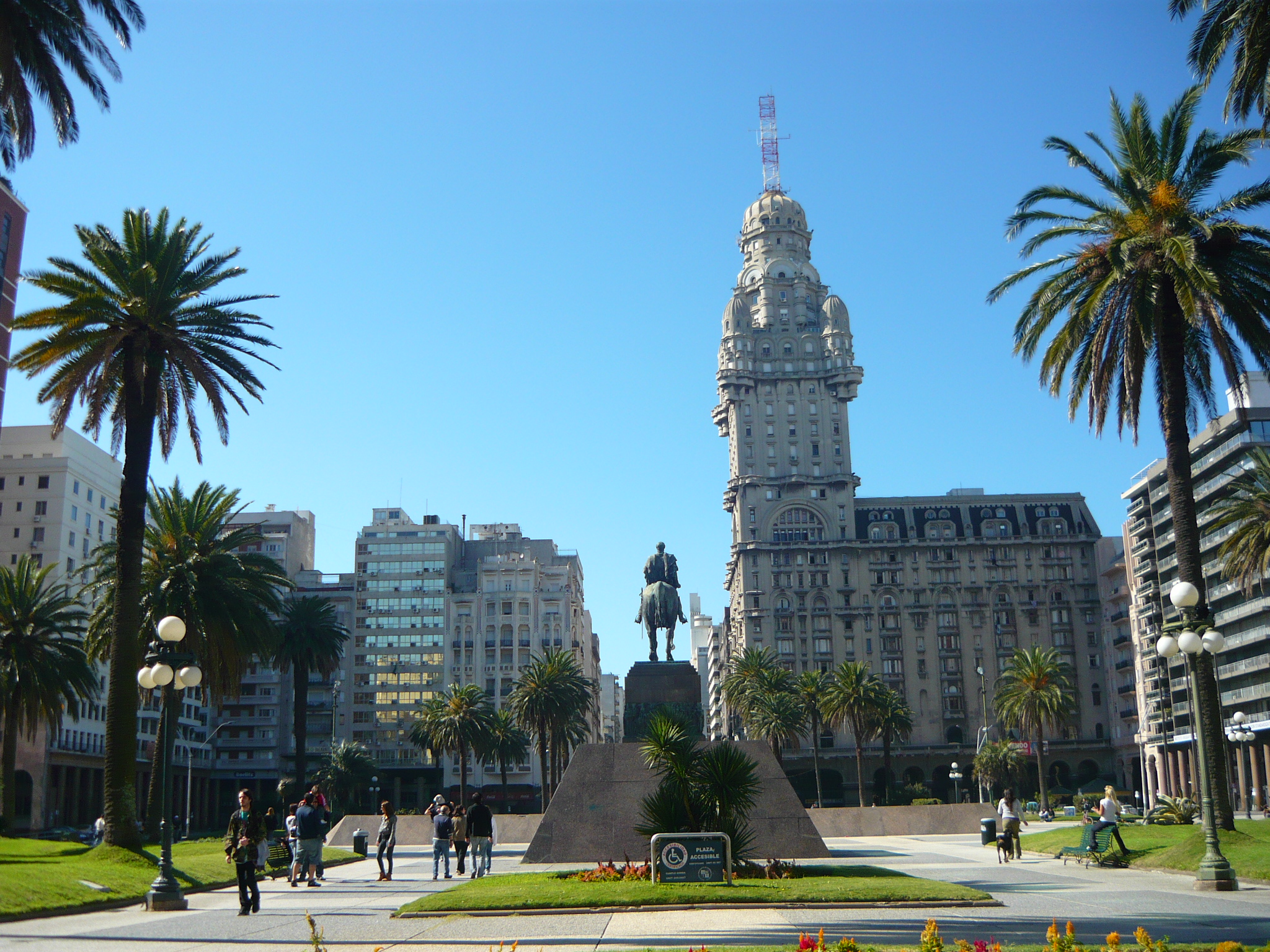 Plaza Independencia in Montevideo, capital of Uruguay.