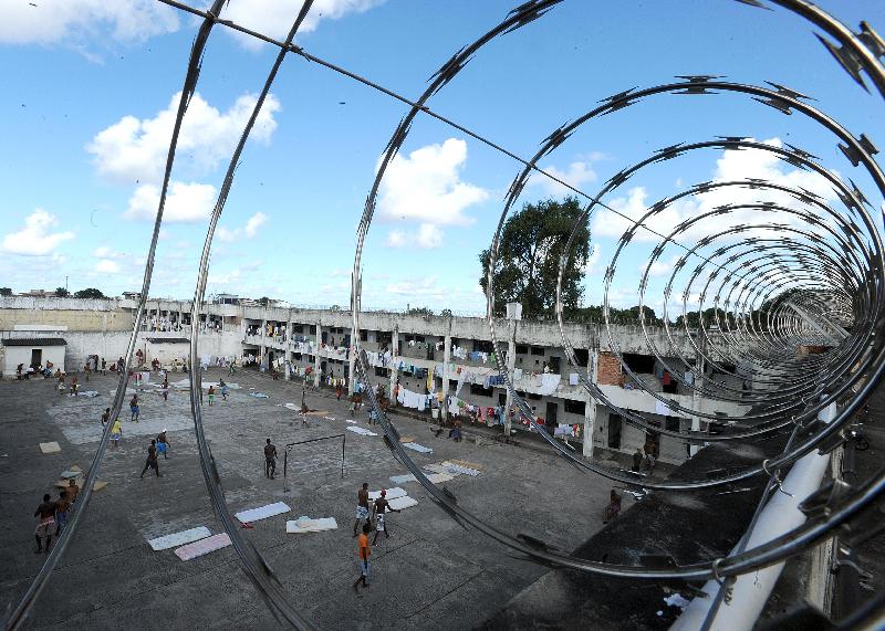 The São Paulo State Government to hire private companies for the shared management of prison facilities in the state.