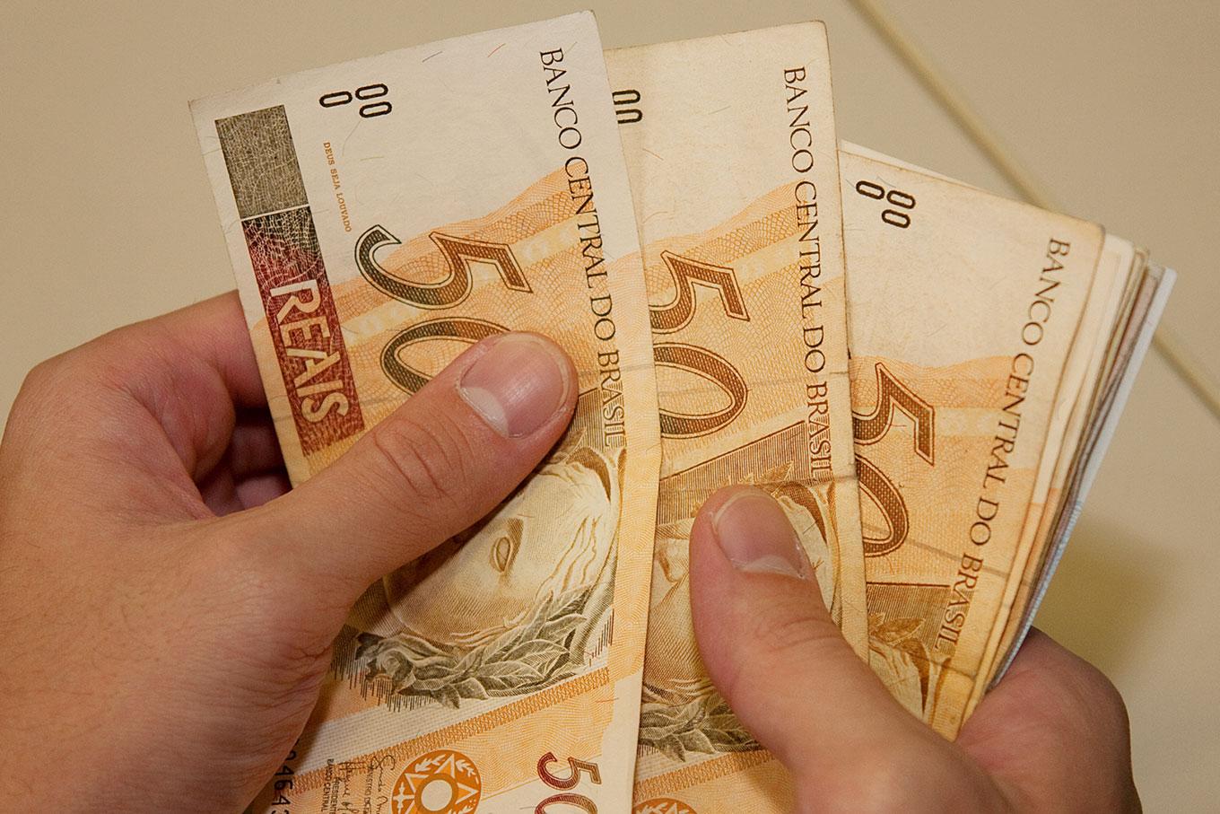 The "old" savings passbook is valid for those who have kept their money invested since before May 3rd, 2012 when the new rules of profitability came into force.