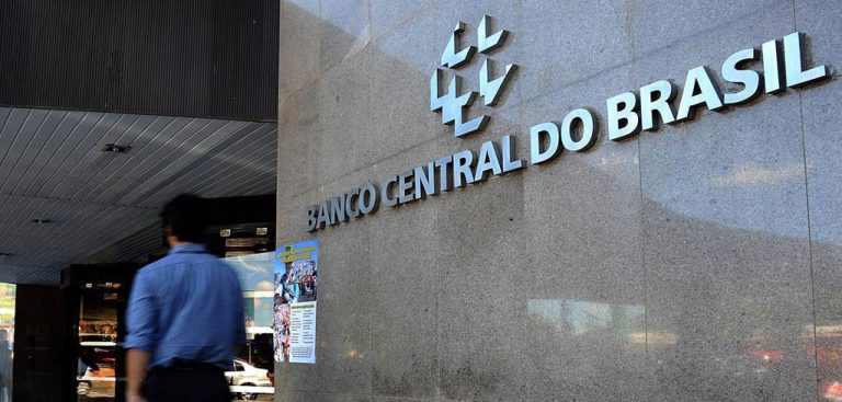 Brazil’s Central Bank Intervenes in Market after Dollar Hits R$4.27