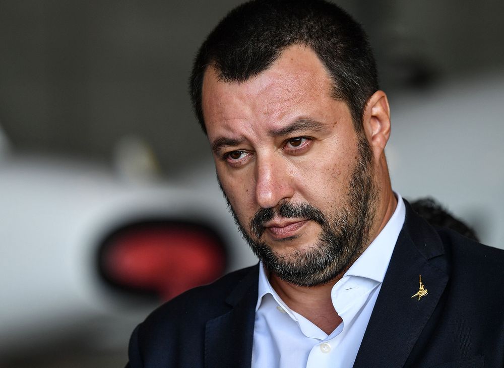 The League, presided by Matteo Salvini, today leads the center-right coalition that governs 12 of the country's 20 regions