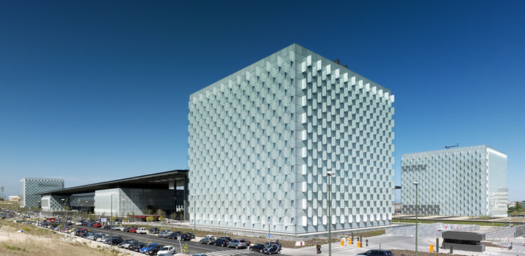 Telefonica Headquarters in Madrid. (Photo internet reproduction)