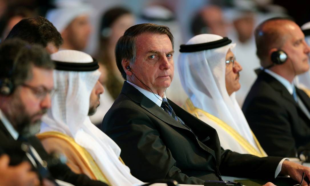 Jair Bolsonaro said in an interview during his visit to the Middle East that Luis Lacalle Pou is his favorite candidate in the second round of elections in Uruguay.
