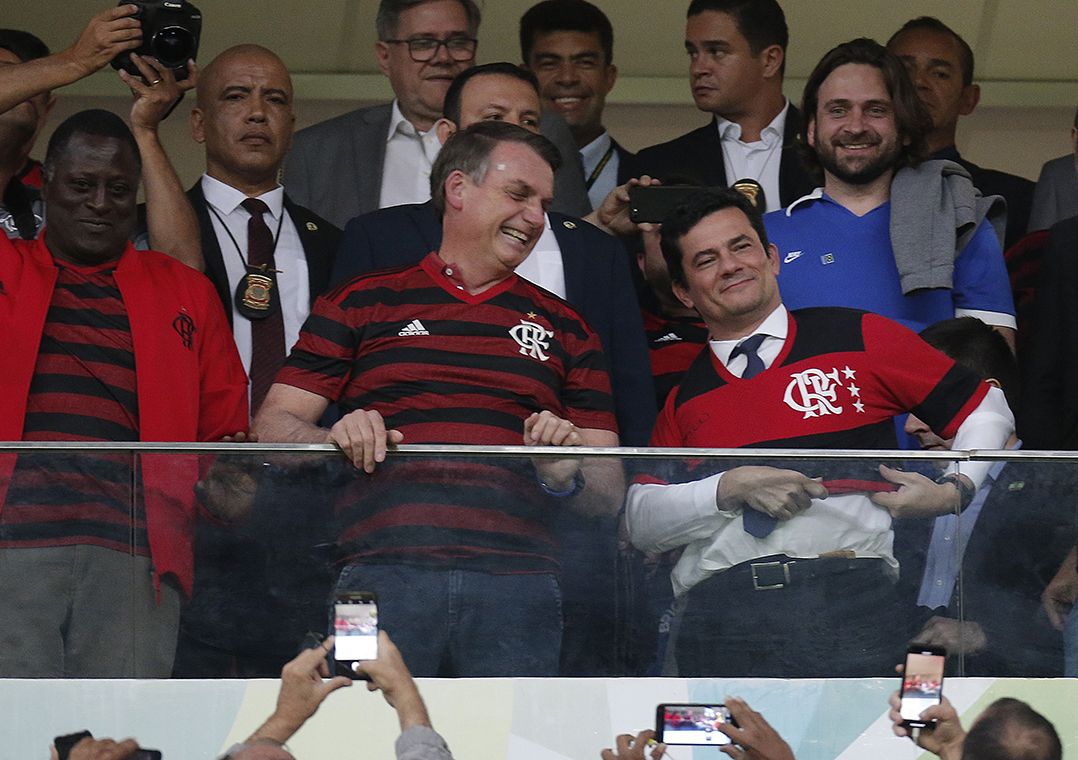 The appearance of President Jair Bolsonaro with Justice Minister Sérgio Moro at the stadium took place three days after The Intercept had disclosed leaked messages from Moro.