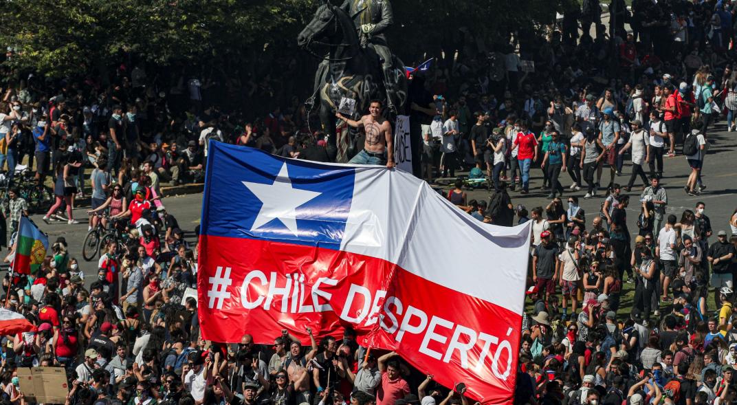 The Chilean case is paradigmatic of a maxim that should never be forgotten in the economy: that per capita income is insufficient to measure the true well-being and socioeconomic fragmentation of a territory.