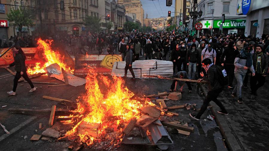 After the call for a general strike made by the Social Unit, several violent groups took over several cities in the country on Tuesday night.