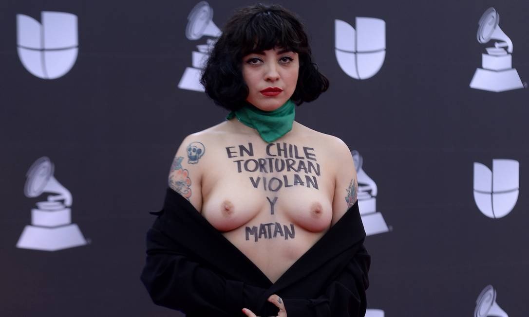 Chilean singer Mon Laferte.
