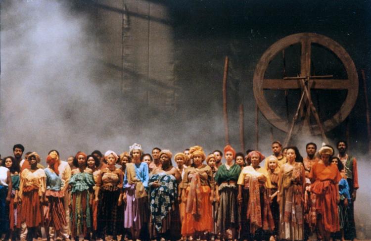 The opera was written by the Bahian poet Ildásio Tavares in partnership with the Bahian maestro Lindembergue Cardoso.