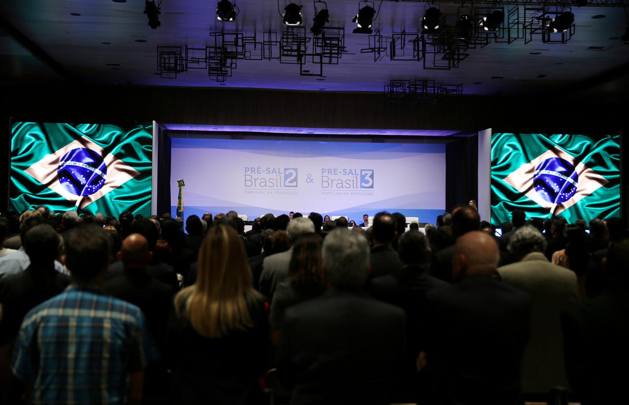 With the four areas offered auctioned, the round will have a subscription bonus collection over 11 times higher than the R$8.9 billion obtained in the 16th Concession Round, held last month.