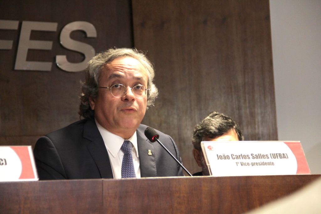 João Salles, President of the National Association of Heads of Federal Institutions of Higher Education (ANDIFES) and Rector of the Federal University of Bahia (UFBA).
