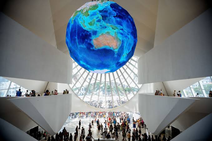 The Museum of Tomorrow is one of the landmarks of Rio de Janeiro and the center of a new urbanization project. (Photo internet reproduction)
