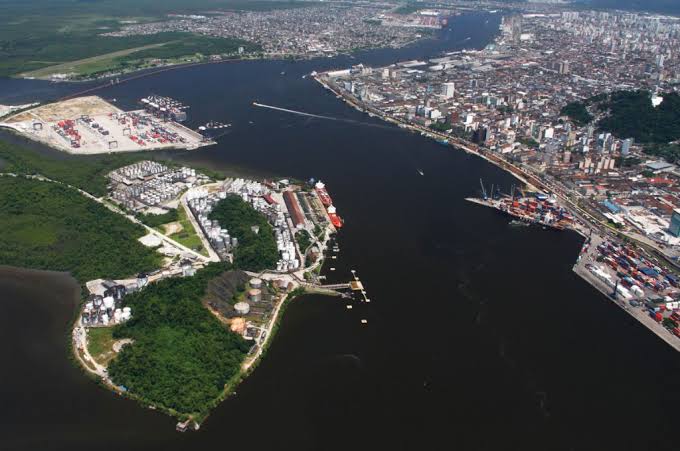 Involved in a series of scandals in recent years, Latin America's largest port complex is undergoing restructuring with a view to privatization. (Photo internet reproduction)
