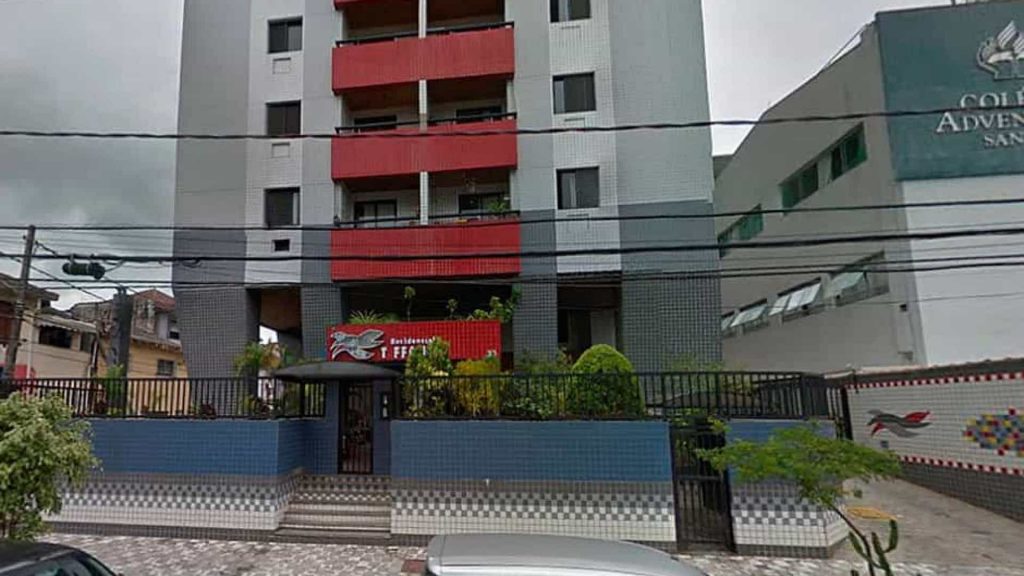 Experts from the Civil Police were in the building, in addition to teams from the fire department, the Military Police, the Civil Defense of Santos and the Mobile Emergency Assistance Service (Samu).