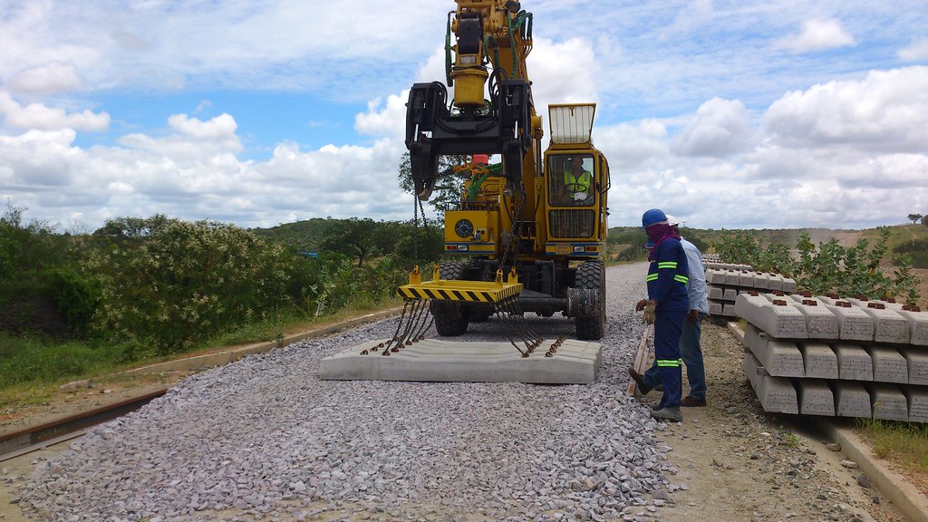 Construction of the West-East Integration Railway (FIOL).