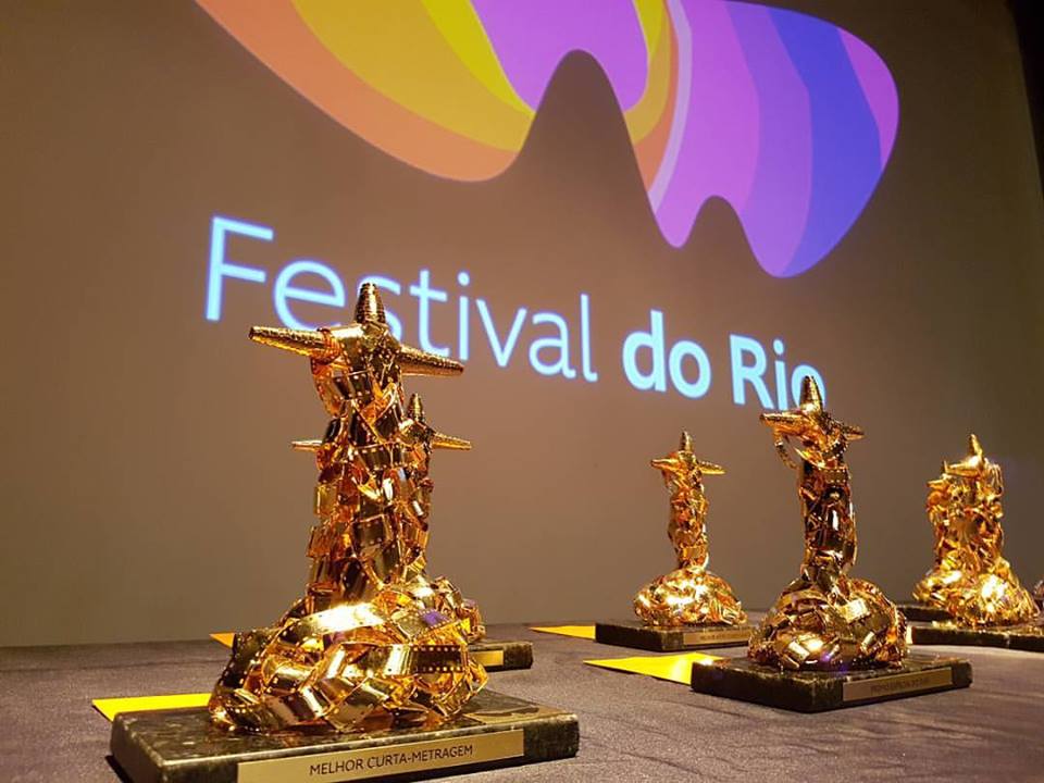 'Troféu Redentor' is the prize awarded at the Rio Festival.