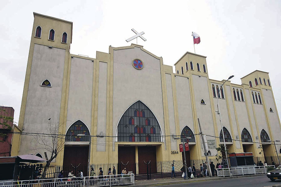 According to the draft being studied by the government, the temples would pay rush hour rates, when there is more consumption, equal to those charged during the day, which are cheaper.