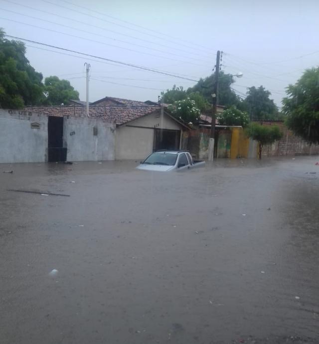 The heavy rains that have been affecting Espírito Santo since last Friday, January 17th, have already killed seven people and left 2,355 homeless.