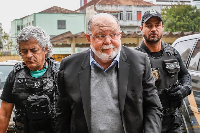 Moro based his verdict against Lula on the testimony of crown witness Léo Pinheiro, head of the construction company OAS. Originally, the entrepreneur had insisted that Lula was innocent in the case of the apartment.