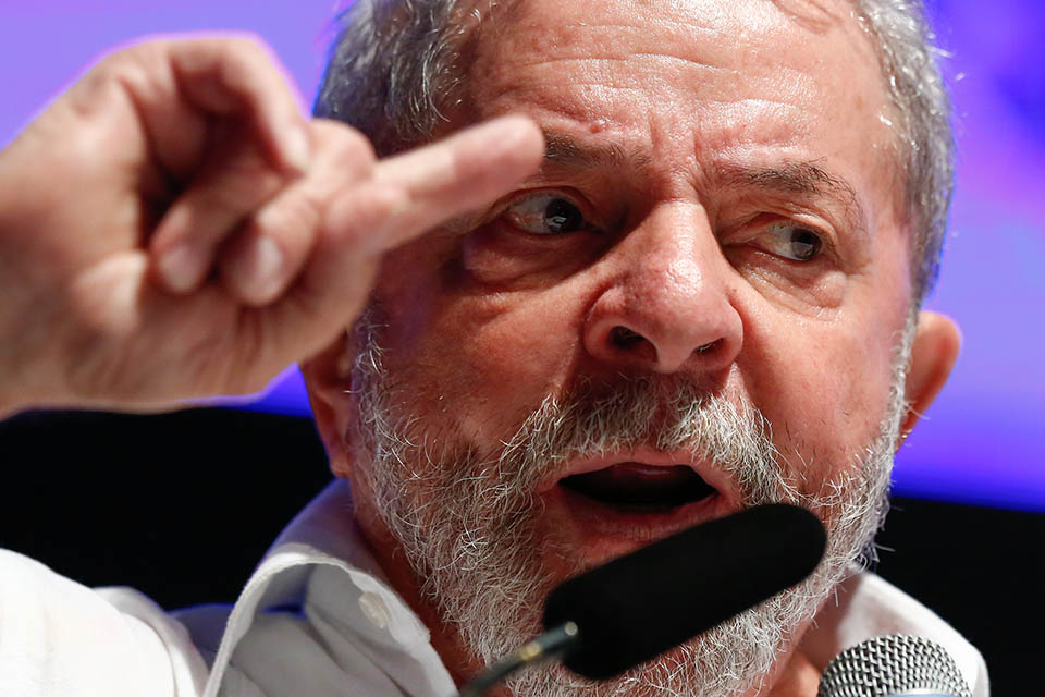 The Minister of Communications, Fabio Faria, for his part, regretted that the 86 million doses of the covid vaccine applied in the country or the 18 million cured of the disease are not commemorated.