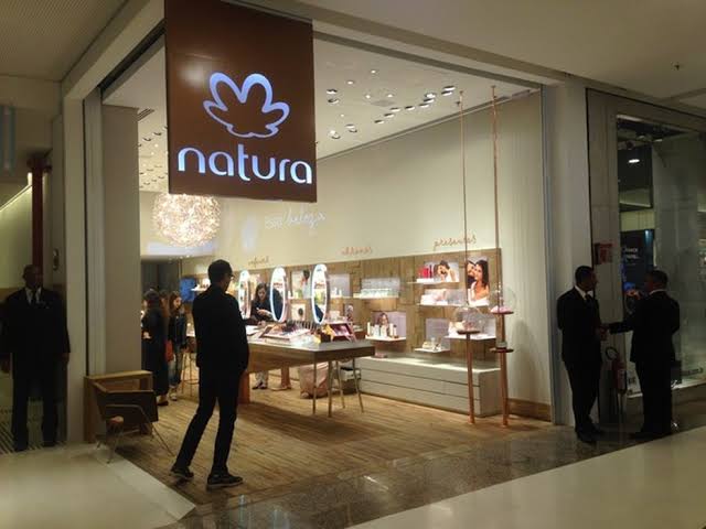In less than 24 hours of campaign, some organizations and companies demonstrated following the alert on social media. "Together with Natura, we repudiated this statement of support [to the Ministry of Environment]. We did not approve or were even consulted regarding this announcement. It is extremely necessary to respect the legislation and reinforce the tools for environmental monitoring faced with the current scenario," said Avon, a Natura Group brand, voicing its disapproval of support for the deregulation measures proposed by Salles.