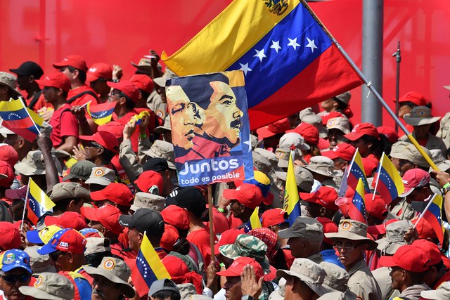 VENEZUELA-CRISIS-MADURO-SUPPORTERS