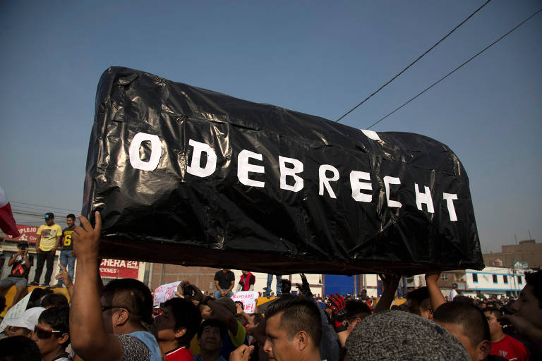 Over the years, Odebrecht has bribed politicians and officials with figures amounting to US$785 million (R$3.1 billion) in numerous Latin American countries, in order to obtain public construction contracts. (Photo internet reproduction)