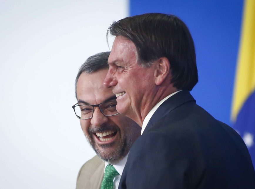 JairBolsonaro-DiaDaBandeira-Bandeira-OnyxLorenzini-EducacaoConectada-19Nov2019