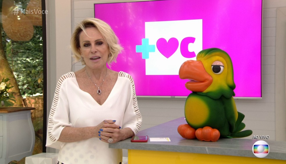 Ana Maria Braga, 70, used the closing of her "Mais Você" TV show on Globo today, January 27th, to talk about her health condition.