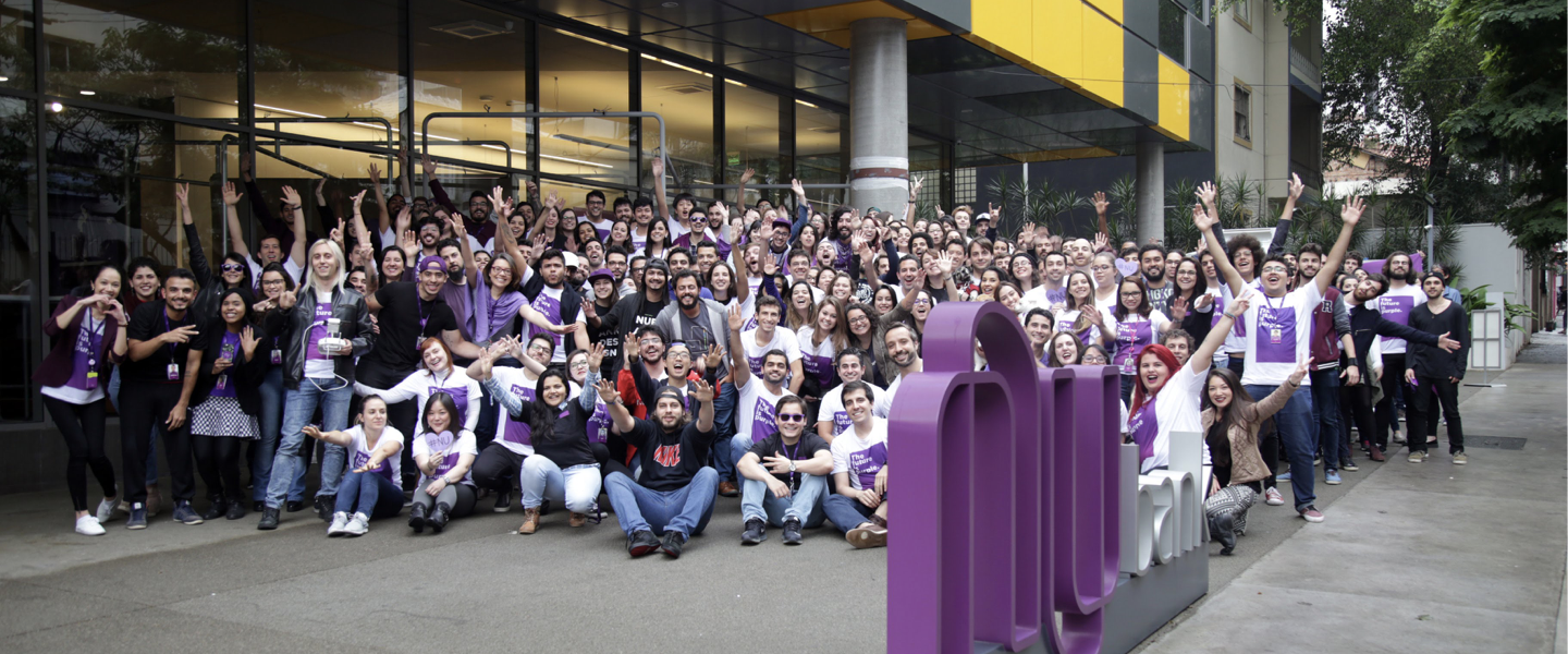 Nubank is conducting an advertising campaign on social networks saying it has formed a "Purple Nation."