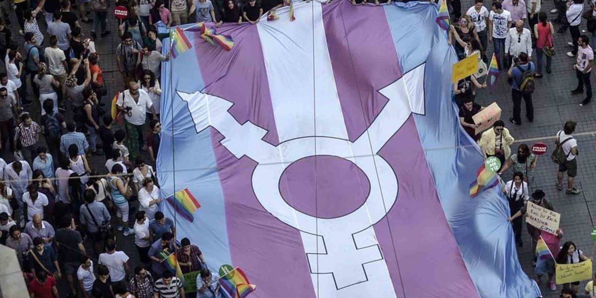 In order to fight crimes against transgender people, actions that can be adopted are campaigns to prevent violence, denunciations that may face impunity and omission, and the implementation of the Supreme Federal Court's ruling that recognized discrimination against the LGBT population as a form of racism. (Photo: internet reproduction)