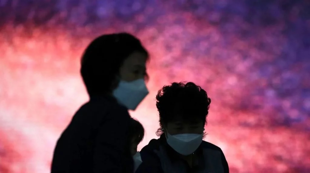 Since Tuesday, January 28th, all people coming from China and displaying respiratory symptoms in approximately 15 days fall into this classification.