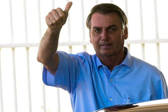 The evaluation of Jair Bolsonaro's government increased in February this year compared to December 2019 on all four points raised by the VEJA/FSB survey