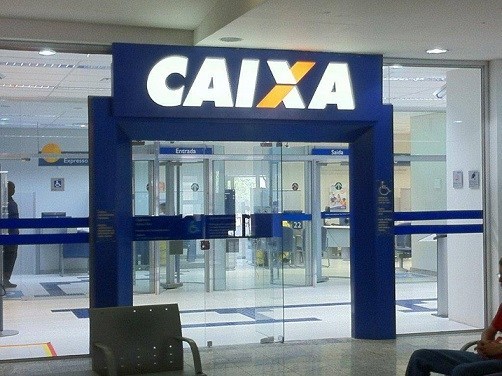 The Caixa Econômica Federal announced yesterday, February 20th, the introduction of a new fixed rate housing credit line. Contracts can begin starting today, February 21st, with interest rates ranging from eight to 9.75 percent per annum, depending on the financing period and the customer's relationship with the bank.