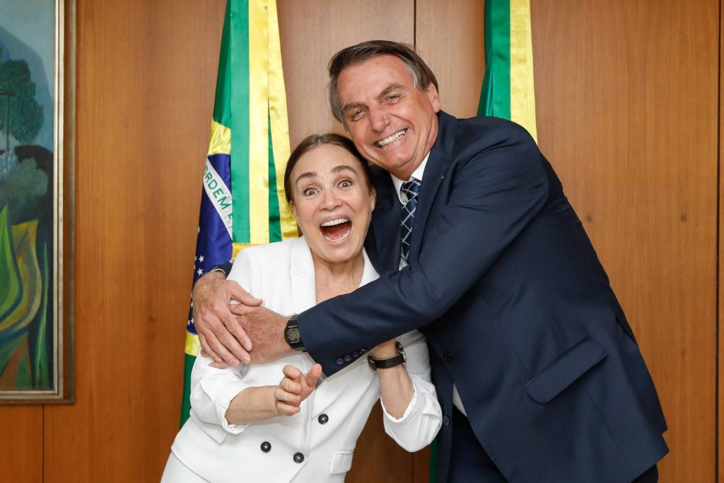 Actress Regina Duarte, Jair Bolsonaro's future Special Secretary of Culture, has also encouraged the March 15th protests "in defense of the government and against the National Congress".