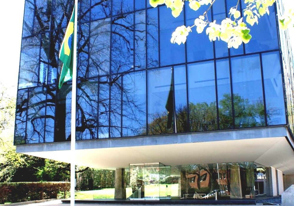 Brazilian Embassy in Washington. (Photo internet reproduction)
