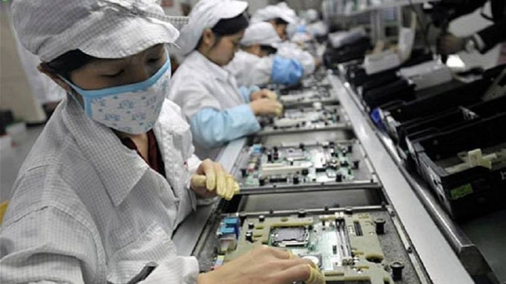 In January, Foxconn declared that the coronavirus outbreak in China and which is spreading to other countries would not affect iPhone manufacturing.