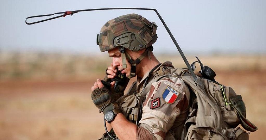 In all four scenarios, however, France is seen as the greatest threat. According to one of the simulations, in 2035 Paris "will request the United Nations to intervene in the Yanomami tribe's region and will guarantee unlimited support to the liberation movement of this indigenous tribe".