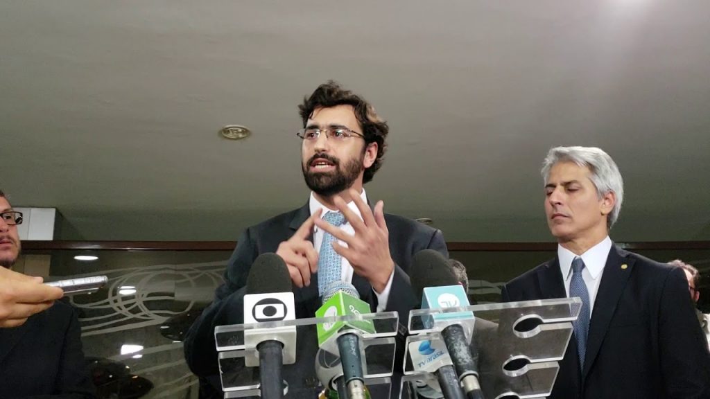 "A risky change through legislative smuggling could result in severe damage not only to the environment, with the growth of deforestation in the Amazon, but also to the country's image and economic relations," criticizes attorney Maurício Guetta, of the Socio-Environmental Institute (ISA).