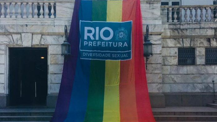 Rio City Hall to Display 30-Meter LGBT Flag at CandyBloco Street Parade