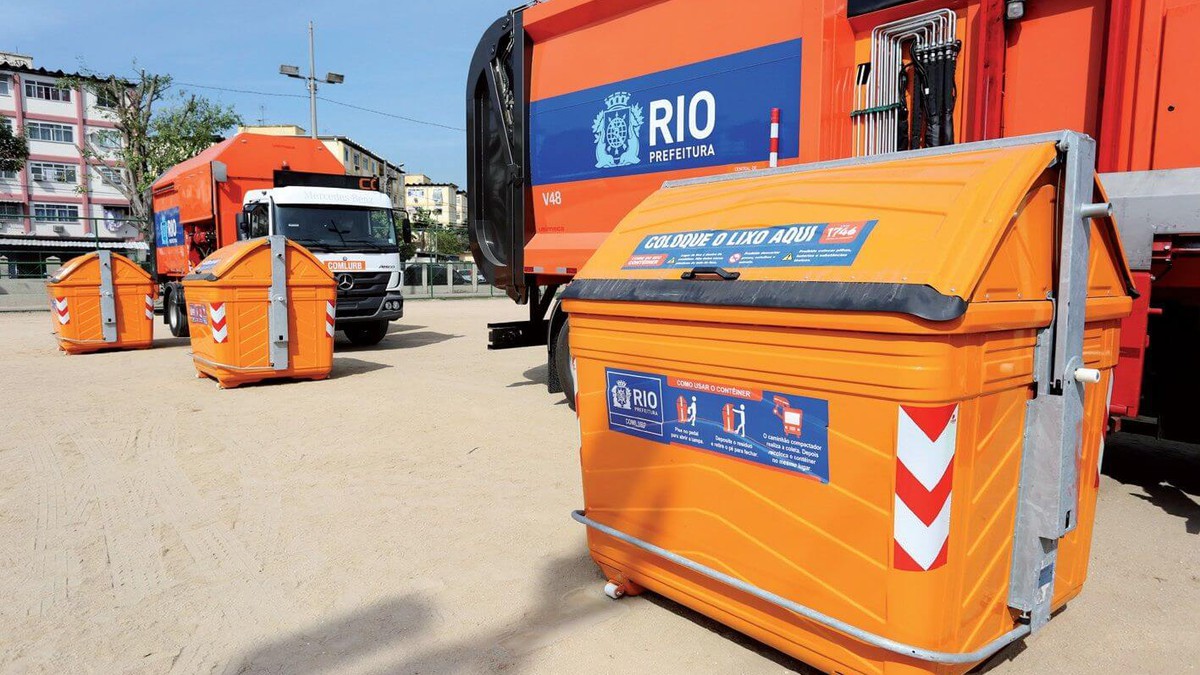 Rio's City Hall will not repress irregular blocks from parading, but there will be a COMLURB fine for the garbage left on the site.