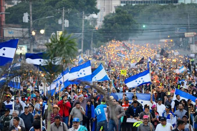 Clear signs of electoral fraud had subsequently led to mass protests with road blockades. The government declared a state of emergency for ten days in December 2017.
