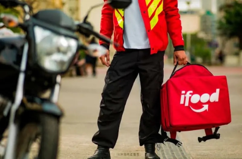 The ruling also comes a few days after the São Paulo Labor Courts denied a public civil action that requested an employment link between the iFood platform and its deliverers.