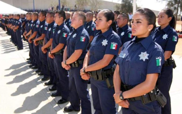 Some 160 Mexican City Police Officers Suspended and Disarmed