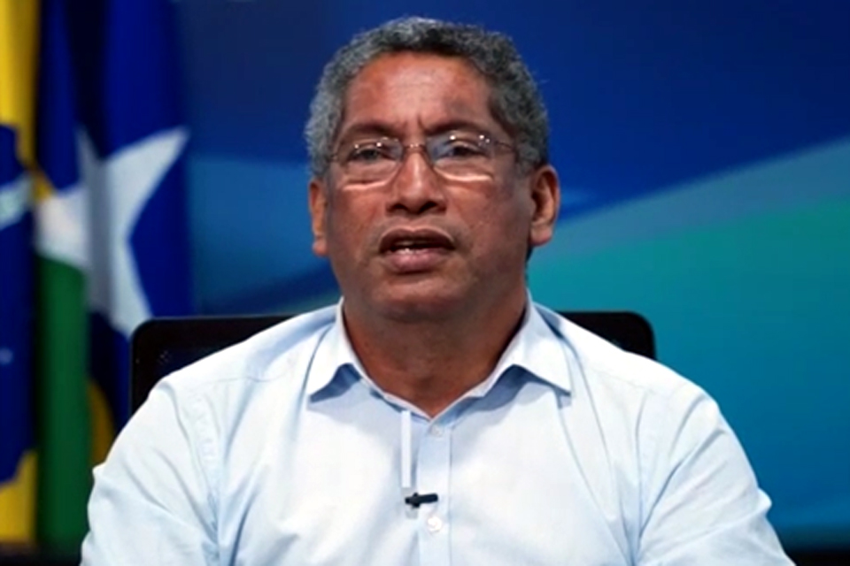 Rondônia State Secretary of Education, Suamy Vivecananda Lacerda de Abreu.
