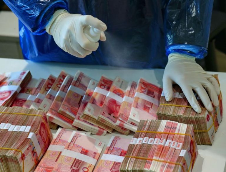 WHO Claims Banknotes Could Spread Coronavirus