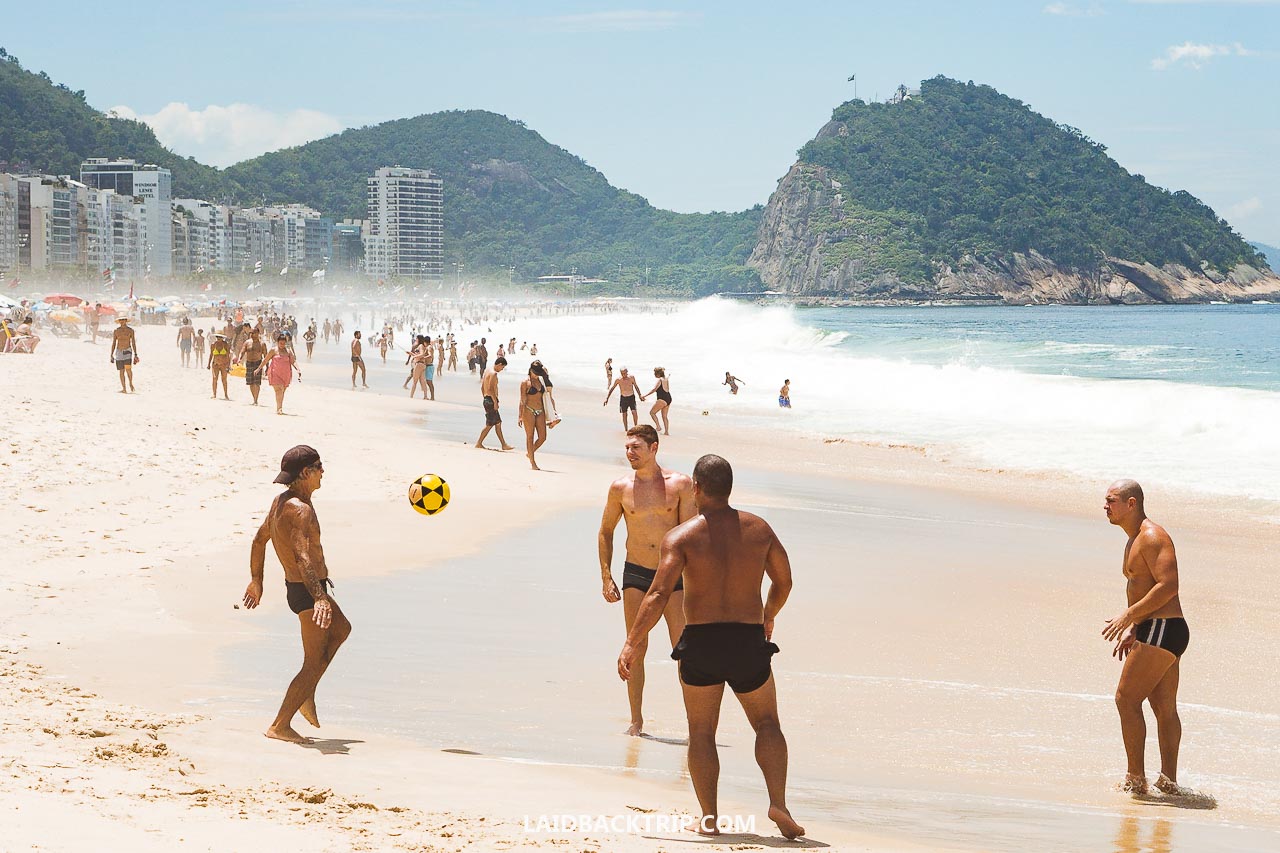Sources assure that Governor Wilson Witzel should ban the beaches of Rio as of Monday, March 16th.