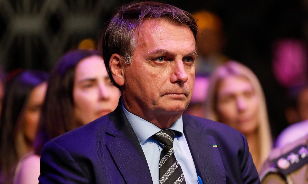 A total of 680,000 people have signed a request for impeachment of Jair Bolsonaro by Wednesday night.