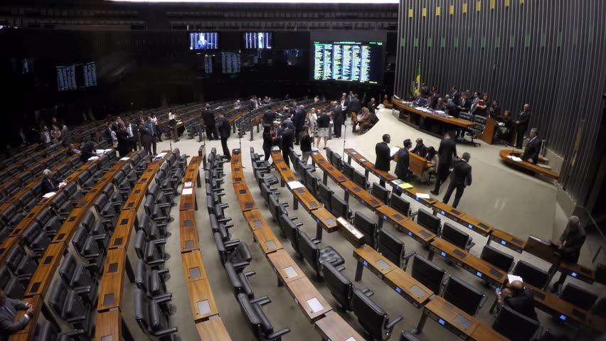 The plenary of the Chamber of Deputies passed on Tuesday, March 17th, three bills aimed at tackling the Coronavirus pandemic. The issues are still under consideration in the Senate.