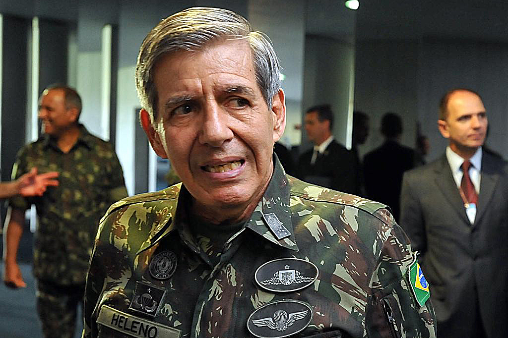General Augusto Heleno, Minister of the Cabinet of Institutional Security.