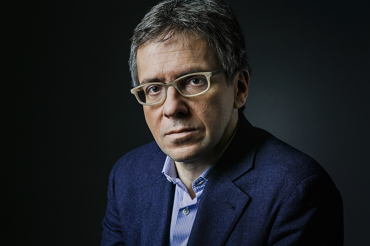 Ian Bremmer, The CEO and founder of the Eurasia Group, the world's leading political risk research and consulting firm, yesterday stated on Twitter that despite "much competition", the most ineffective world leader in addressing the coronavirus is now Brazilian President Jair Bolsonaro.